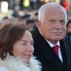 Po krátkém působení v PZO Centrotex se stala odbornou, později vědeckou pracovnicí Ekonomického ústavu ČSAV, kde pracovala až do roku 1993.