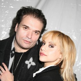 Objevila se také ve videoklipech skladeb Here skupiny Luscious Jackson a Closest Thing to Heaven kapely Tears for Fears.