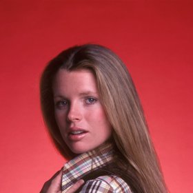 Narodila se v Georgii muzikantovi Donu Basingerovi a modelce, herečce a plavkyni Ann jako třetí z pěti dětí.