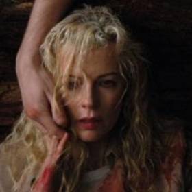 Vyhrála několik regionálních soutěží krásy, díky nimž se také dostala k modelingu.