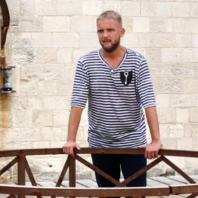 Libor Bouček je český moderátor, dabér a příležitostný herec. V současnosti je moderátorem rádia Evropa 2 v pořadu Afterparty. V minulosti moderoval na sesterské Frekvenci 1.