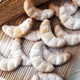 Bezlepkové vanilkové rohlíčky.