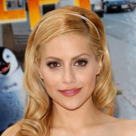 Narodila se roku 1977 v Atlantě, hlavním městě amerického unijního státu Georgie. Rodiče Sharon Murphy a Angelo Bertolotti se rozvedli, když jí byly dva roky, a poté vyrůstala s matkou v Edisonu (New Jersey). Aby se mohla věnovat herecké kariéře, přestěhovala se s ní do Los Angeles.