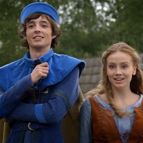 Dle slov režiséra Zdeňka Zelenky je Denis Šafařík jeden z nejtalentovanějších mladých herců. Svého úkolu se prý zhostil na sto procent.