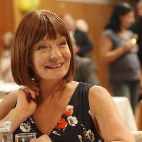 Bláznivá komedie Věčně tvá nevěrná režiséra Milana Cieslara a seriálového scenáristy Jana Míky vás dovede do prostředí nevěr a krize středního věku.