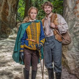 Když princezna pochopí, že je slepý, o to větší obdiv k němu pocítí. Po pár dnech se ve vsi objeví kůň bez jezdce a Martinovi dojde, že princezně se něco zlého přihodilo.