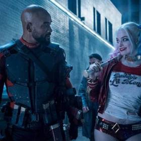 Důstojnice americké zpravodajské služby Amanda Wallerová dospěla k rozhodnutí, že tento úkol zvládne pouze tajně vytvořená skupina nesourodých zavrženíhodných jedinců, kteří nemají téměř co ztratit