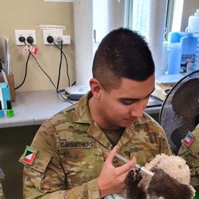 Vyzkoušeli si i jejich krmení.