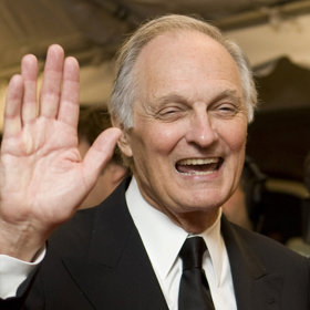 Během natáčení ve státní věznici v Utahu jej navštívil televizní producent Gene Reynolds, který právě hledal představitele pro hlavní roli kapitána Pierce do pilotní epizody televizního seriálu M*A*S*H podle filmového hitu Roberta Altmana z roku 1970. 