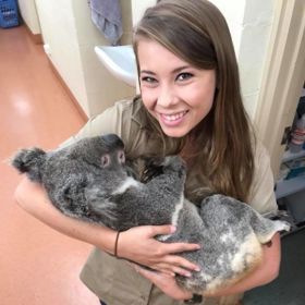 Mezi zachránci je tak i Irwinova dcera Bindi