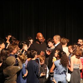 Po ukončení basketbalové kariéry v roce 2016 se Kobe kromě jiného věnoval i dětem formou různých nadací a sportovního klubu. 