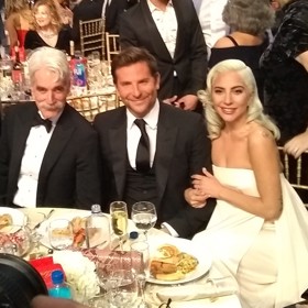 Záběry z vystoupení, kdy Lady Gaga s Bradleym Cooperem během oscarového večera zpívali hit Shallow, obletěly celý svět. 