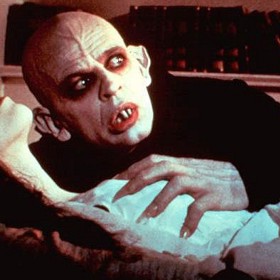 Ve filmu Nosferatu - Fantom noci (1979) hrál Kinski netvora. Byl jím i ve skutečnosti.