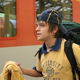 Jiří Mádl byl v době natáčení komedie Jak se krotí krokodýli ještě pěkné ucho.