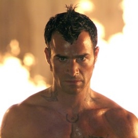 Hlavní role ve filmu ztvárnili Cameron Diaz, Drew Barrymore, Lucy Liu, Bernie Mac a Crispin Glover.