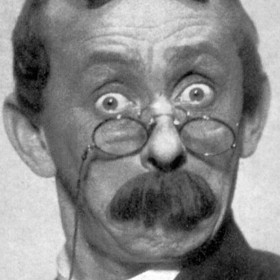 A skutečný Vlasta Burian ve filmu Ducháček to zařídí.