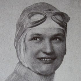 Eliška Junková-Khásová, narozená jako Alžběta Pospíšilová, byla česká automobilová závodnice. Závodila na vozech Bugatti, a to nejprve jako spolujezdkyně svého manžela Čeňka Junka a posléze sama.