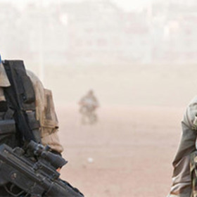 Pod ním je podepsaný oscarový scenárista Brian Helgeland.