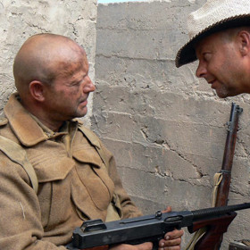 Spolu s Pospíchalem též přijíždí vojín Lieberman (Petr Vaněk), který je Žid a je na něm odkryt problém antisemitismu i na straně české.