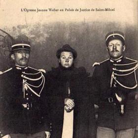 V lednu 1908 po vraždě Marcela Poirota už definitivně „spadla klec“.