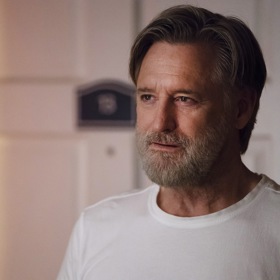 V seriálu si zahrál i známý herec Bill Pullman.
