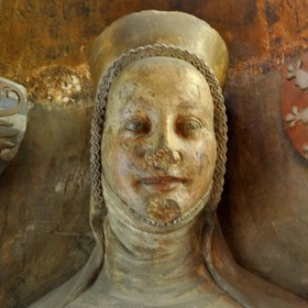 Matkou Karla IV. byla Eliška Přemyslovna (20. ledna 1292 - 28. září 1330). Přemyslovská princezna a dcera Václava II. je pohřbena na Staré Zbraslavi.