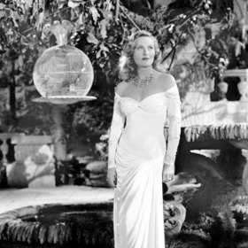 Morgan si poprvé všiml režisér Marc Allégret, který jí nabídl hlavní roli ve filmu Gribouille (1937). Potom vyšel Le Quai des brumes (1938) podle režiséra Marcela Carné a Remorques (1940), kde byl režisérem Jean Grémillon.