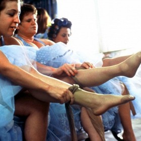 Štáb během natáčení netrpěl hladem. Místní řecké restaurace posílaly na plac jídlo zadarmo.