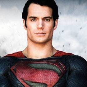 Muž z oceli je britsko-americký akční film z roku 2013 režiséra Zacka Snydera, natočený na motivy komiksů o Supermanovi z vydavatelství DC Comics.