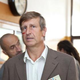 S oborem, kterým je filozofie, literatura a latina, se ve výukovém programu tohoto ústavu nemá šanci uplatnit.