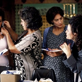 Když producent Tom Hanks volal Nie ohledně nabídky na její film, zavěsila mu, protože si myslela, že si z ní někdo dělá srandu.