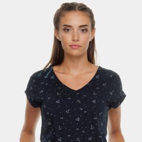 I tento módní overal vznikl v rámci udržitelné módy. Dokonce je držitelem certifikátu PETA. Ten zaručuje to, že výrobek nebyl testovaný na zvířatech a byl produkovaný v důstojných pracovních podmínkách. Overal je vyrobený z organické bavlny.