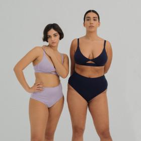 Spodní prádlo vyrobené z biobavlny. Jeho pohodlnost zajišťuje nejen správný výběr materiálu, ale také to, že je bezešvé.