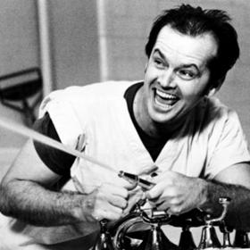 Přelet nad kukaččím hnízdem je v pořadí druhý americký film režiséra Miloše Formana. Vznikl podle románové předlohy Kena Keseyho, která je u nás známá pod názvem Vyhoďme ho z kola ven.