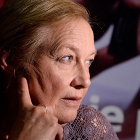  V roce 1990 se stala členkou činohry Národního divadla v Praze.