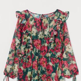 Slow fashion umí být i stylová. S těmito šaty s květinovým vzorem budete nejen trendy, ale také přispějete k záchraně planety.