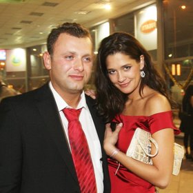 Její kamarádka a modelka Petra Minářová ji přihlásila do soutěže Miss České republiky, kde po vítězství v pražském kole uspěla i v celostátním kole, kde se stala 2. vicemiss České republiky.