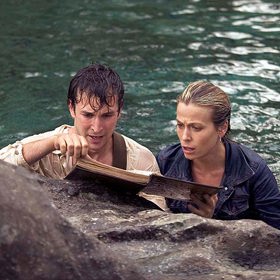 Když Flynn Carsen nastupoval na místo knihovníka, netušil, co ho čeká.