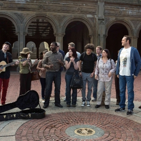 Pozdravy ze spermabanky je americký komediální film z roku 2013. Režie a scénáře se ujal Ken Scott. Snímek je remakem Scottova kanadsko-francouzského filmu Starbuck.