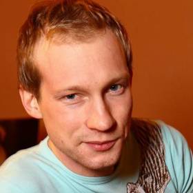 V nejvýznamnější české hudební anketě popularity Český slavík získal titul Skokan roku 2007, když si proti předchozímu ročníku dokázal polepšit o rekordních 68 příček. 