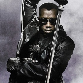 Ten mu nabízí příměří a současně ho žádá, aby se společně s upíry pokusil zastavit hrozbu, která ohrožuje svět obou ras.