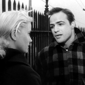 Prvního Oscara získal za působivé drama V přístavu z roku 1954