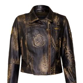 Klasika nemusí být nudná! A co teprve když si na sebe vezmete křivák, který je dozdoben leteckými vzory. Nebojte se experimentovat.