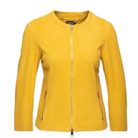 Kožené bundy nemusí být jenom černé. V této barvě je to určitě základ, ale pokud už ji máte, tak se nebojte různých barevných kombinací. Třeba tato žlutá je ideální barva na jaro.