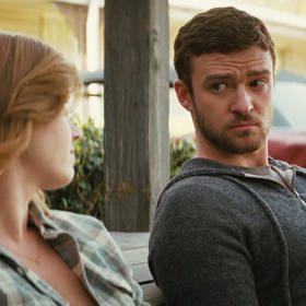 Gus Lobel byl po desetiletí jedním z nejlepších hledačů baseballových talentů, avšak přes veškerou snahu cítí, že stárne. 