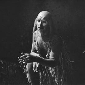 Další jeho životní rolí byl Vodník z Dvořákovy Rusalky; zde v inscenaci z roku 1950