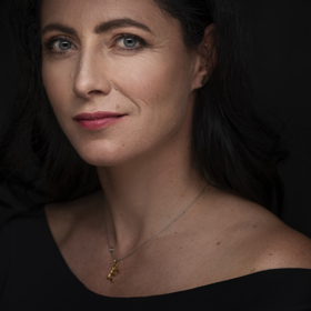 Klára Kolouchová jako první rodilá Češka zdolala před lety Mount Everest a v loni jako první Češka a teprve dvacátá žena světa vystoupala i na druhou nejvyšší horu světa  - na nebezpečnou K2. 