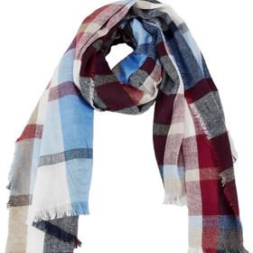 Kostky a barvy jsou hitem. A co teprve s tímto šátkem? 
