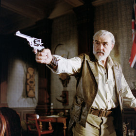 Ještě, že se ve filmu nepoužívaly skutečné zbraně. Kdyby tomu tak bylo, možná by režisér Seana vyzval na duel jako ve staré dobré Anglii.