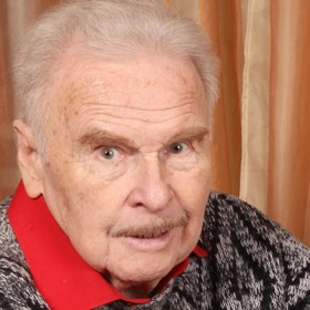 Herec Luděk Munzar miloval poezii Františka Hrubína, s nímž se přátelil, ale i automobilové závody a letectví.